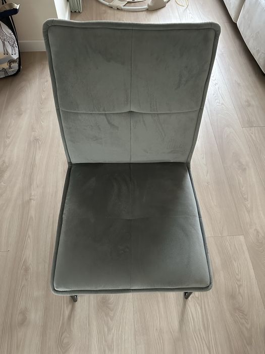 Трапезна маса с 4 стола