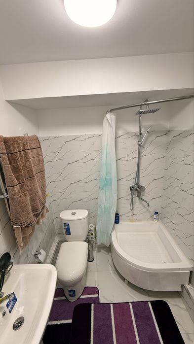 Parkentsoyda 38 kvadratlik uy sotiladi minus 1 etaj mebelllari bilan