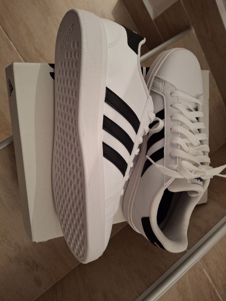 adidas маратонки Grand court 2.0