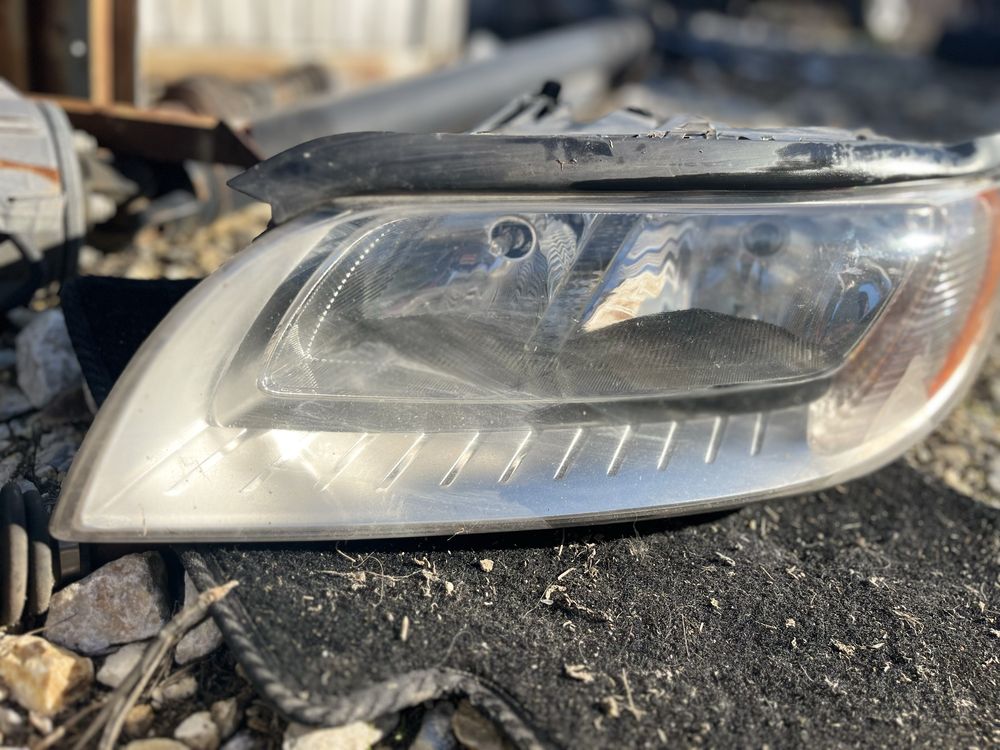 Фар за Volvo V70,S80,XC70 / Волво В70,С80, ХЦ70