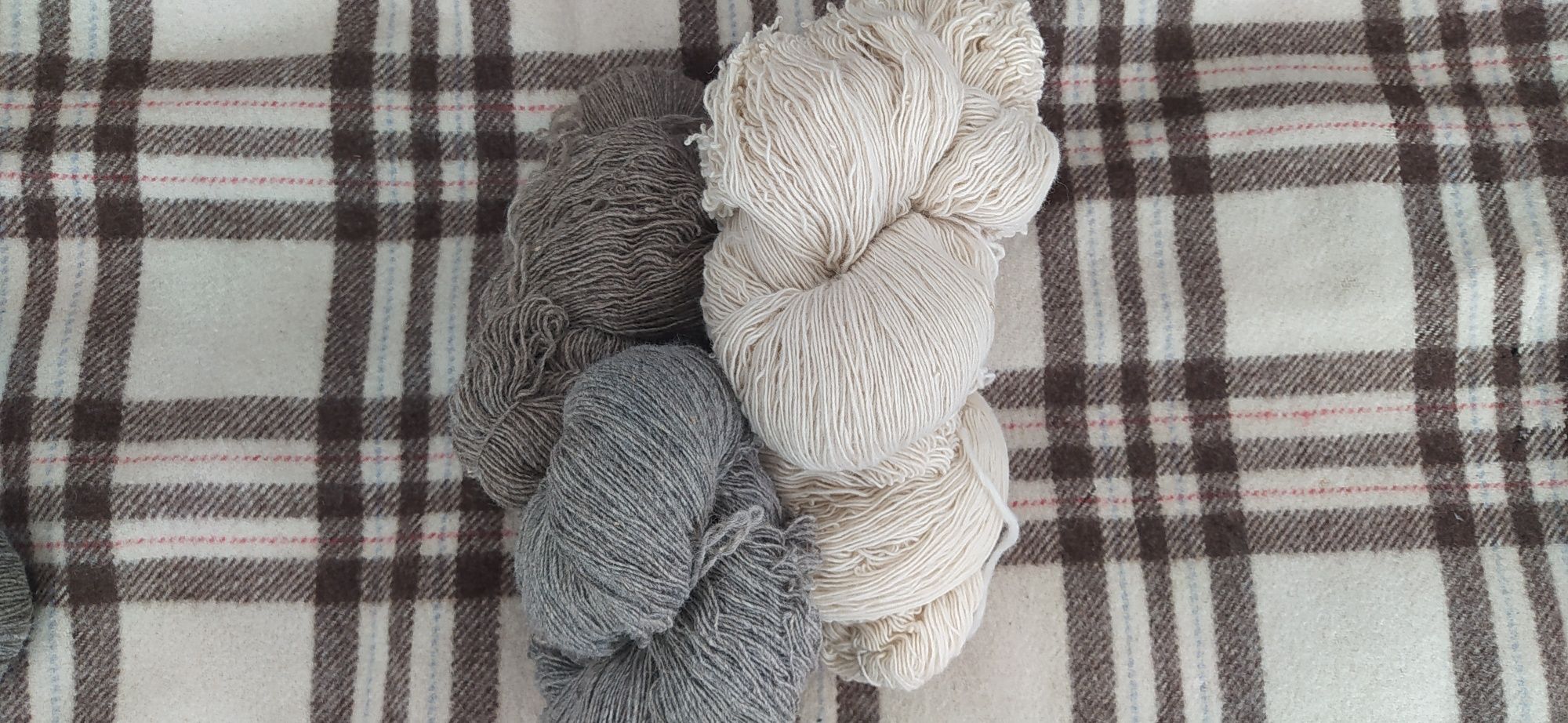 Lână toarsă țigae, atelier de tors lână