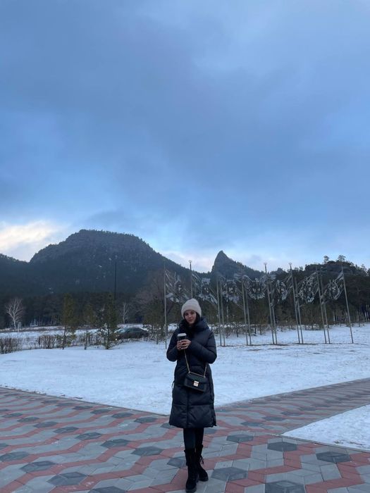 Продам зимний пуховик