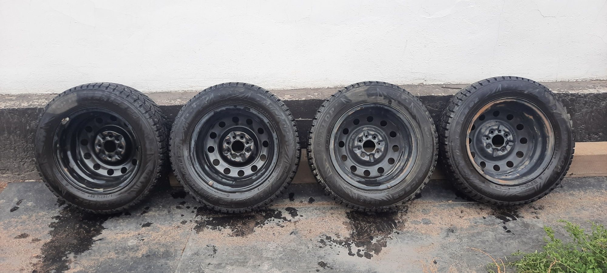 Комплект зимних колёс R 14 Ваз DUNLOP