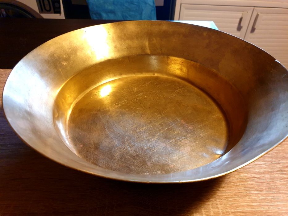 Vas de arama ,vechi,stantat