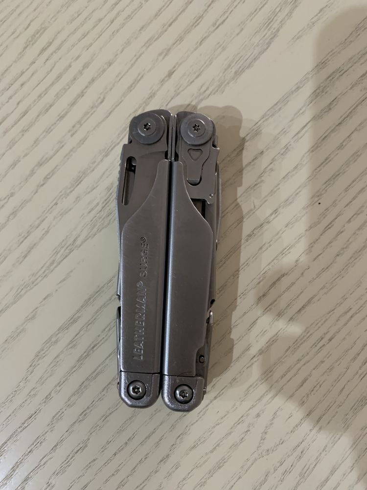 Leatherman Surge multitool, мультитул
