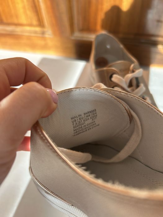 Calvin Klein обувки