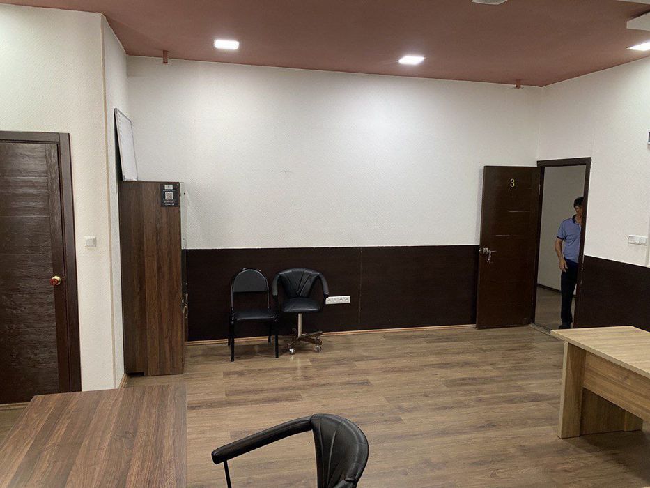 Офисы с мебелью и всеми удобствами на Мирабаде ( Рос.посольство)