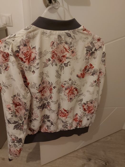 Jacheta subtire și captusita