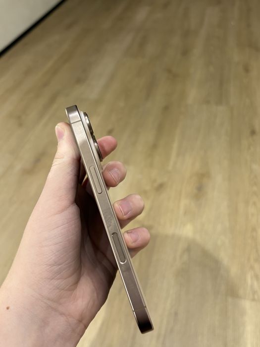 iPhone 16pro в идеальном состоянии