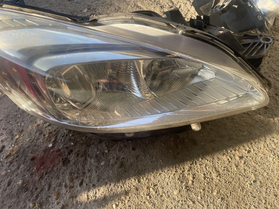 Фарове за Пежо 508 2012