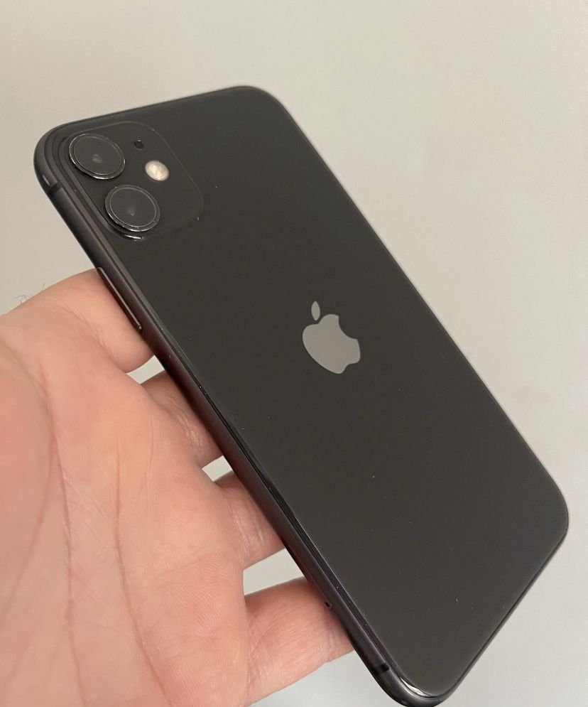 iPhone 11 – 64GB – Ca Nou – Cutie + Încărcător Original
