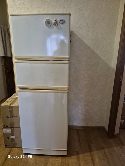 Продам холодильник LG
