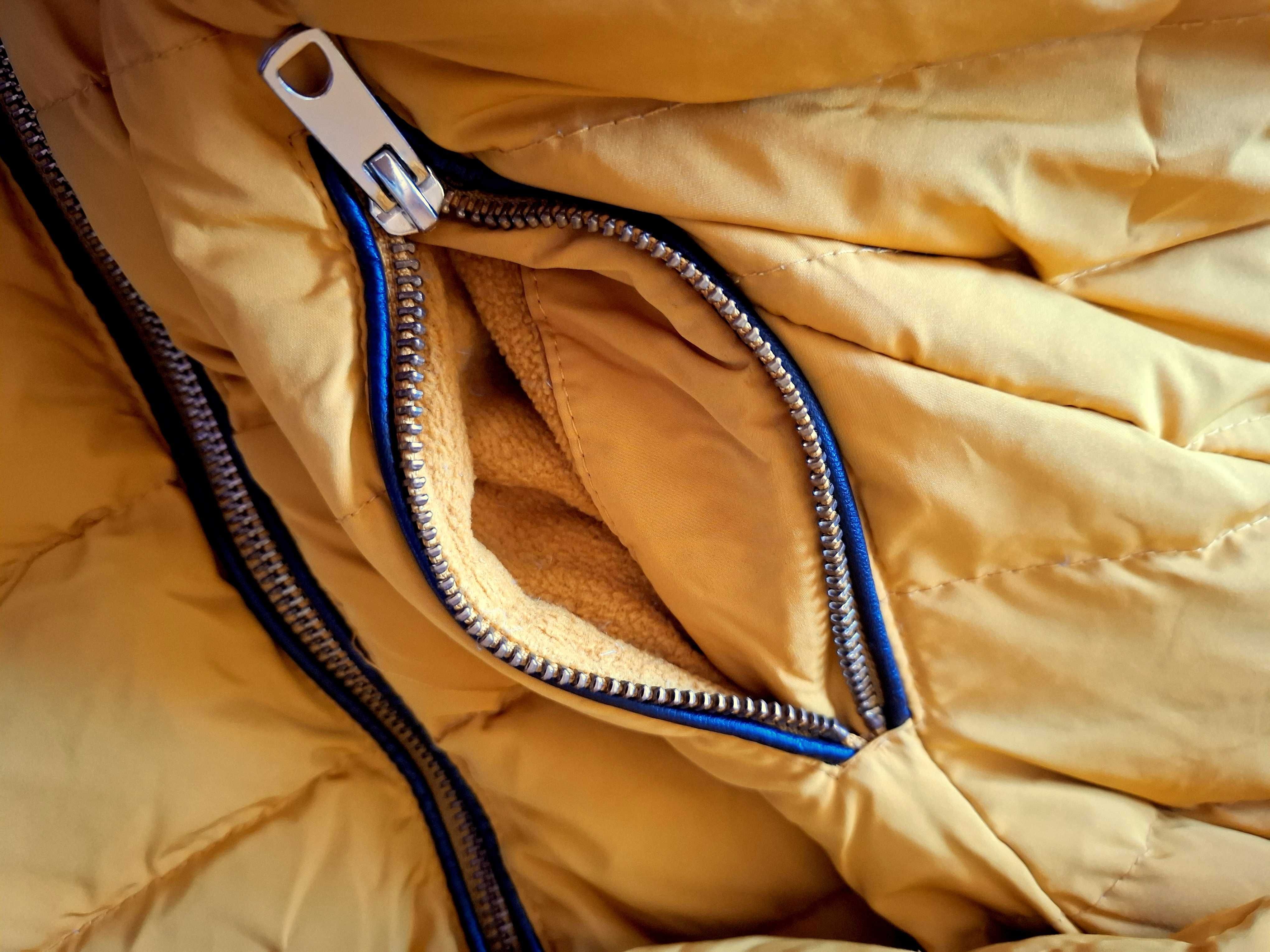 Дамско яке от ZARA, размер М