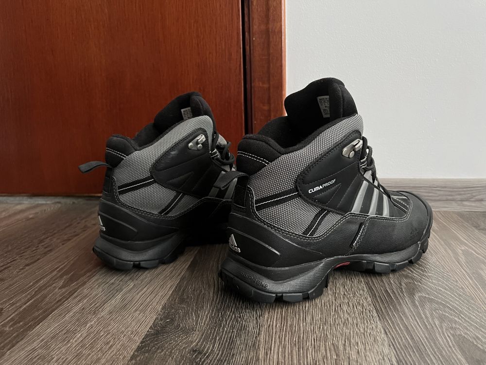 Зимни обувки Adidas