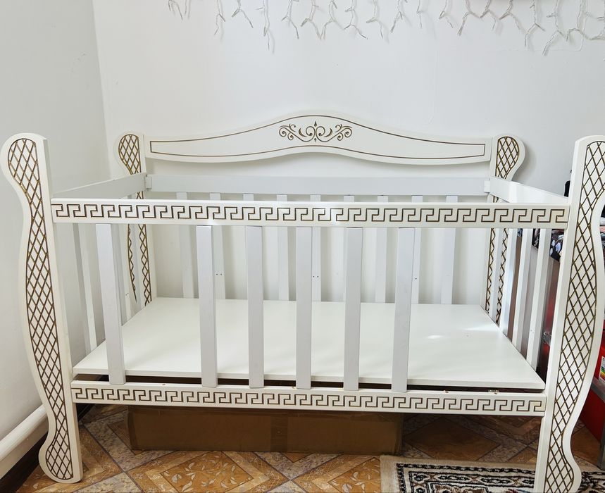 Продам детский манеж кровать