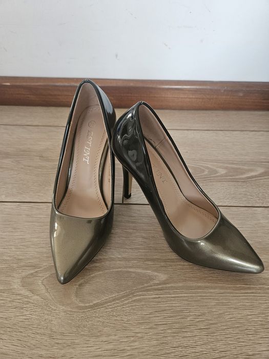 Pantofi stiletto, marimea 36, transport 5 lei