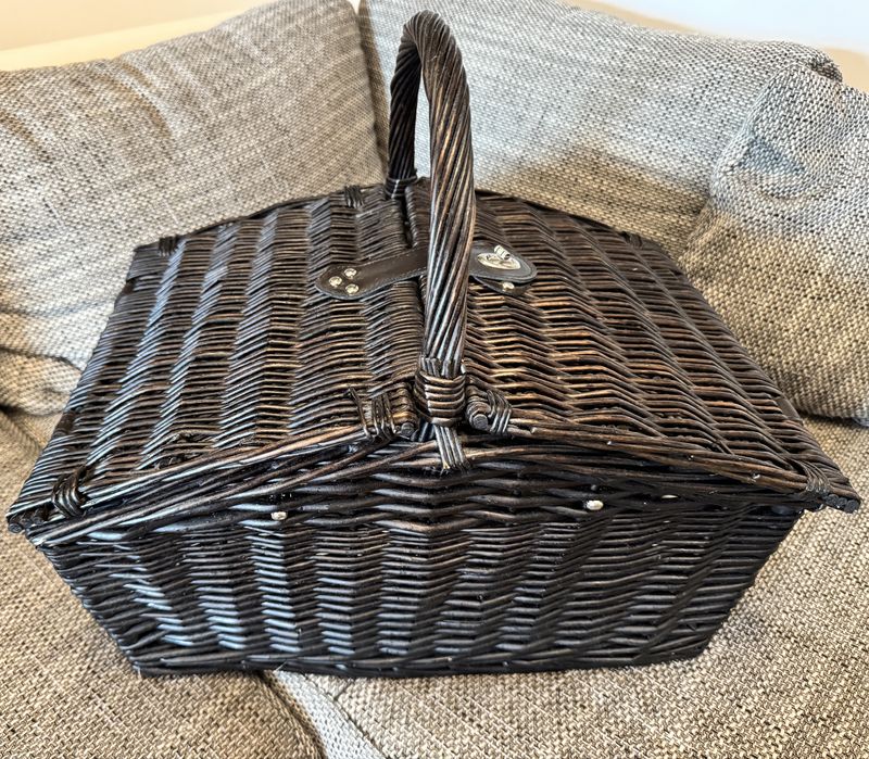 Cos de picnic pentru 4 persoane