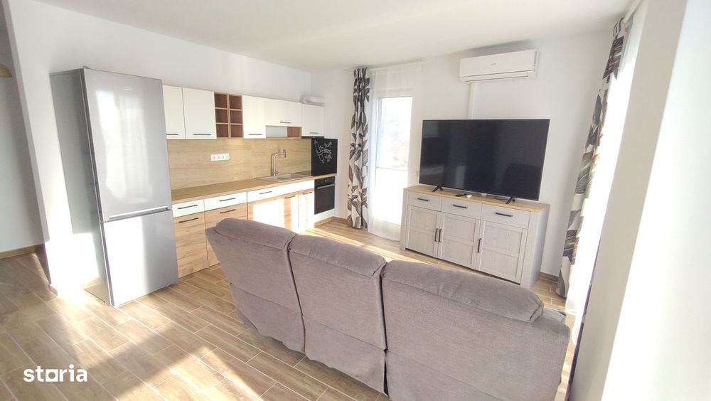 Inchiriez apartament 3 camere in bloc nou cu garaj