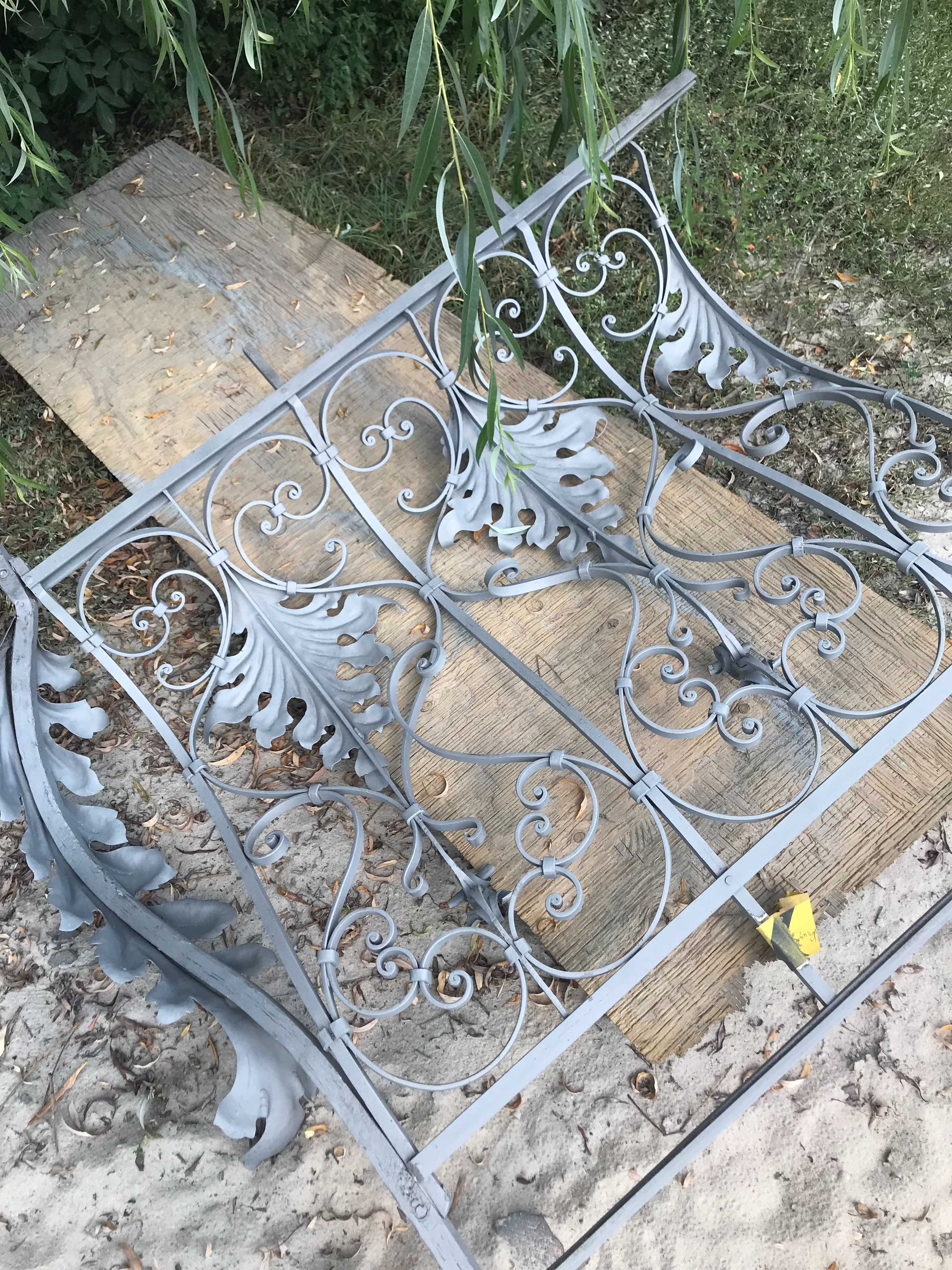 Curatam prin sablare confectii metalice noi sau vechi, autovehicule,