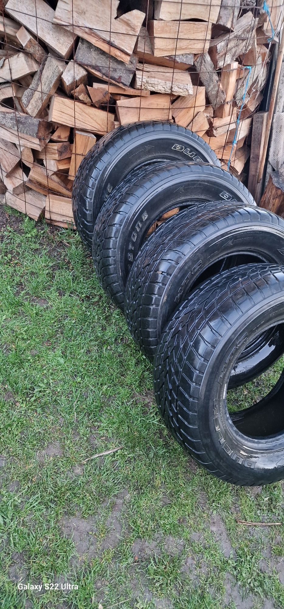 Vând  cauciucuri  Bridgestone  275/60R15