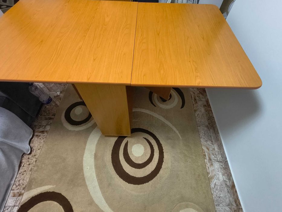 Vând masa extensibila