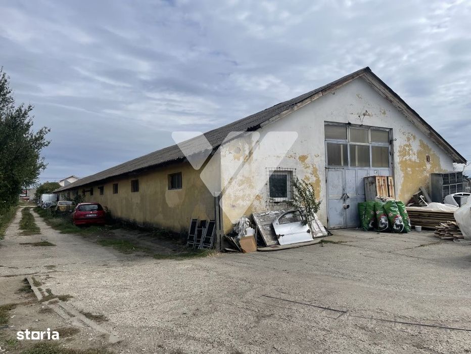 Teren intravilan industrial 1796 mp cu hala de 736 mp Sibiu