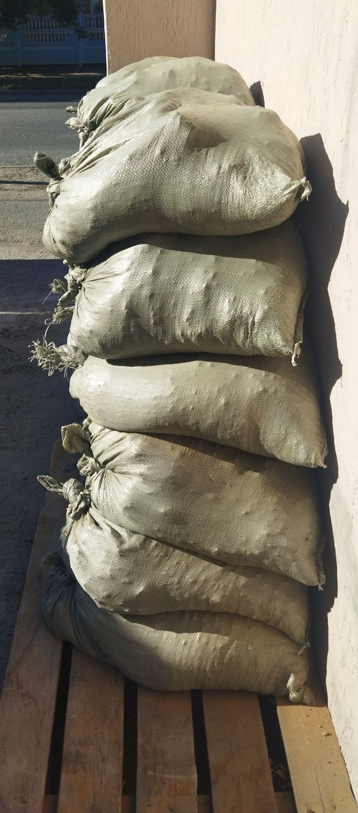 Продам глину в мешках