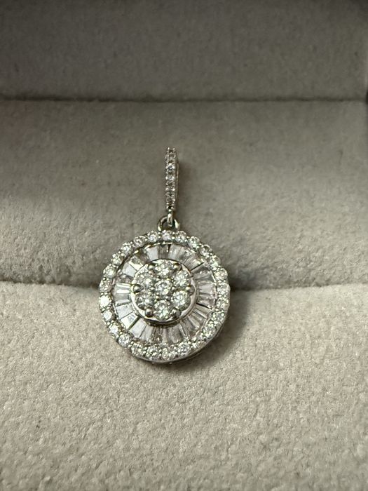 Бриллиантовый кулон 750 пробы
