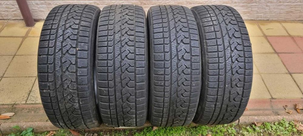 235 55 R18 KUMHO  4бр. Зимни гуми 7мм грайфер