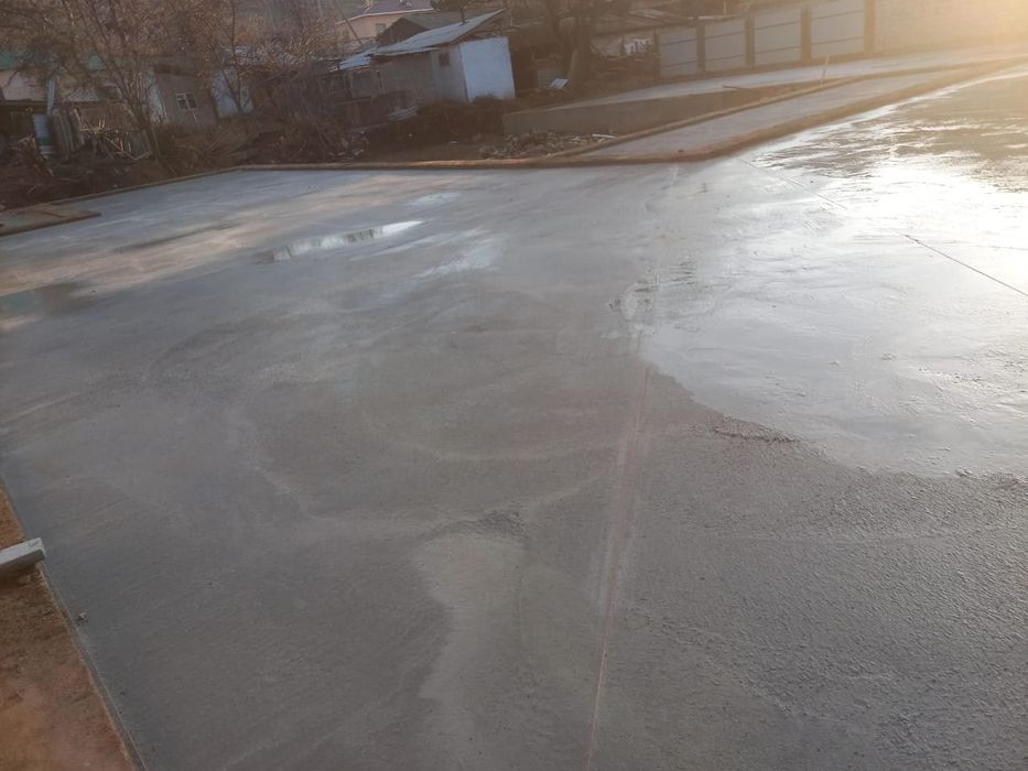 Строители бригада Кладка шлакаблока Стяжка құямыз (стяжка на теплый по