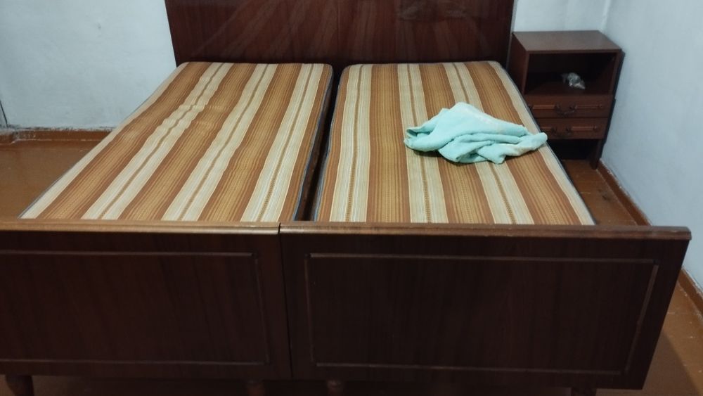 Кровать двуспальная