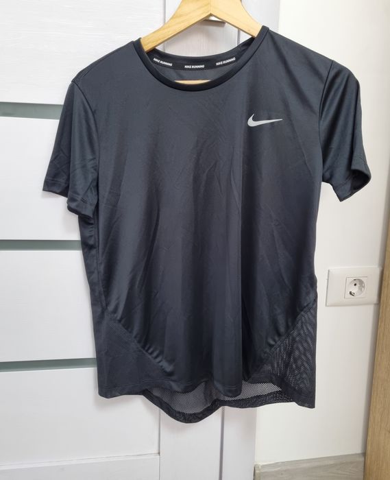 Tricou Sport Nike original marime M Dama