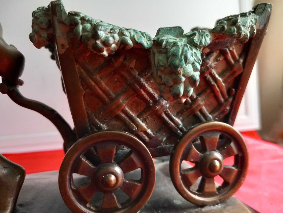 Jacques Bousseau Стара Бронзова Статуетка Херувим с Количка