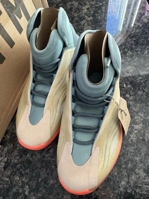 Yeezy QNTM Basketball Hi-Res Coral HP6595 Boost Quantum NWB 44. 4