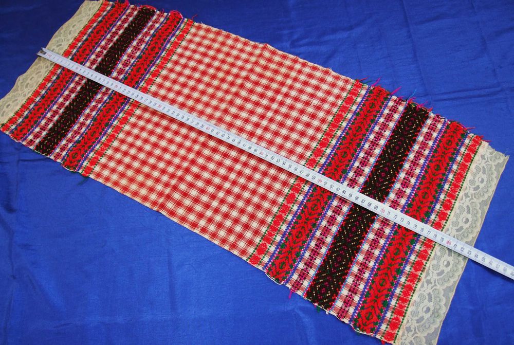 Set 1 fata de masa + 5 stergare traditionale, tesute la razboi, NOI