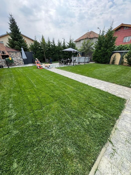 Gazon Rulou și Sistem de irigare și plante Decorative