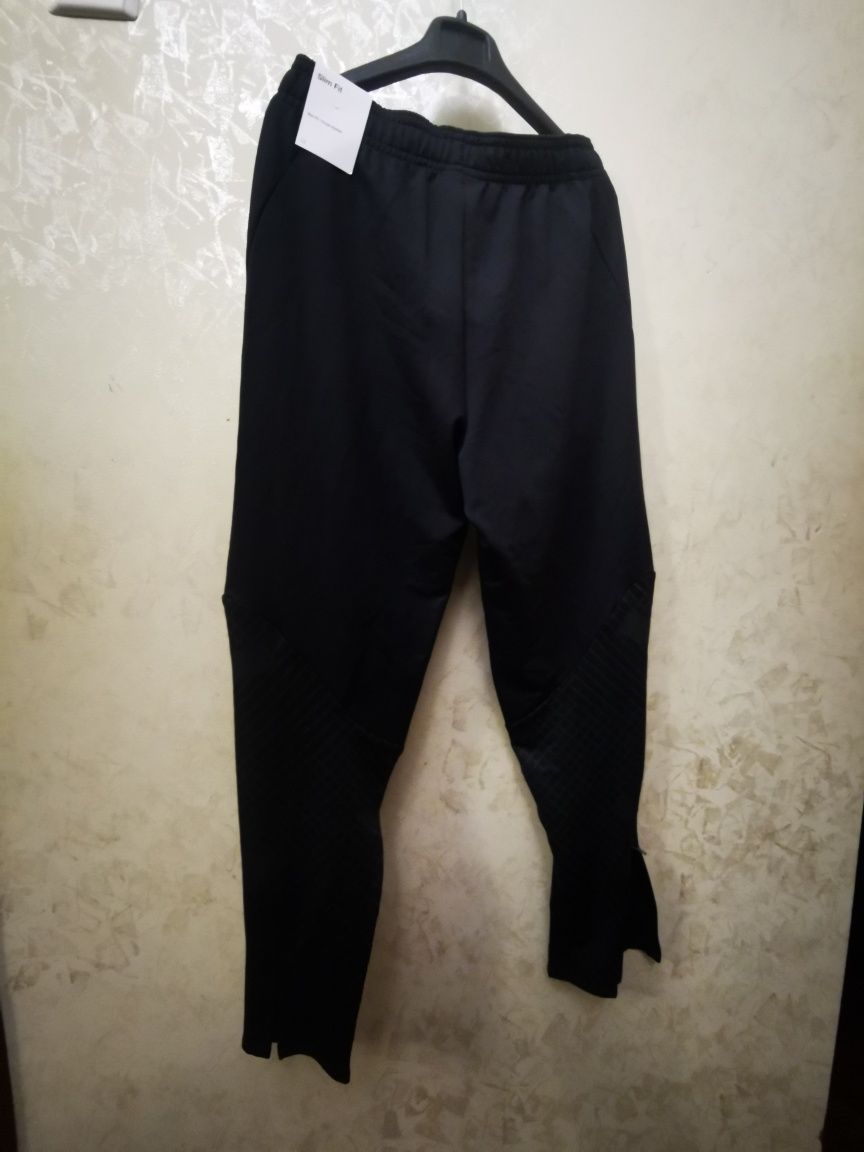 Pantaloni Nike pt copii