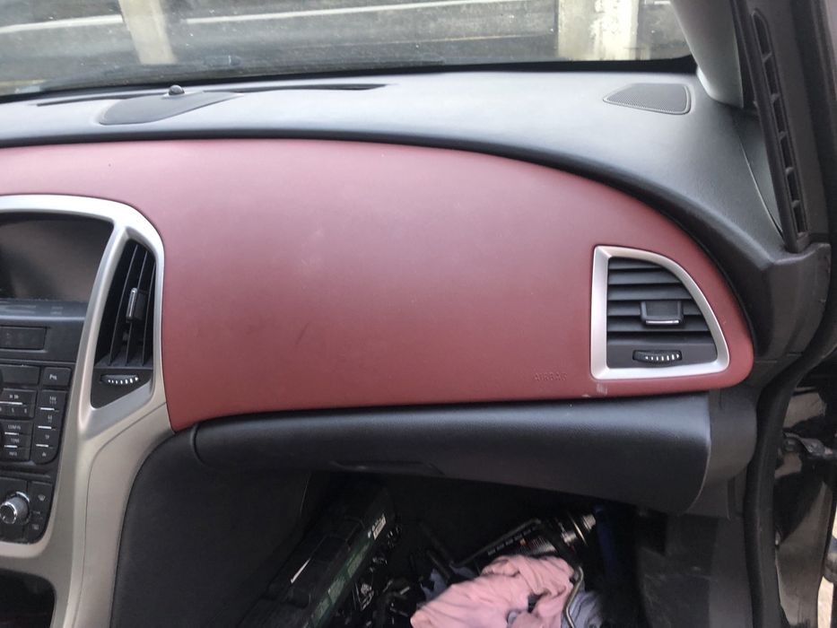 Plansa bord opel astra j