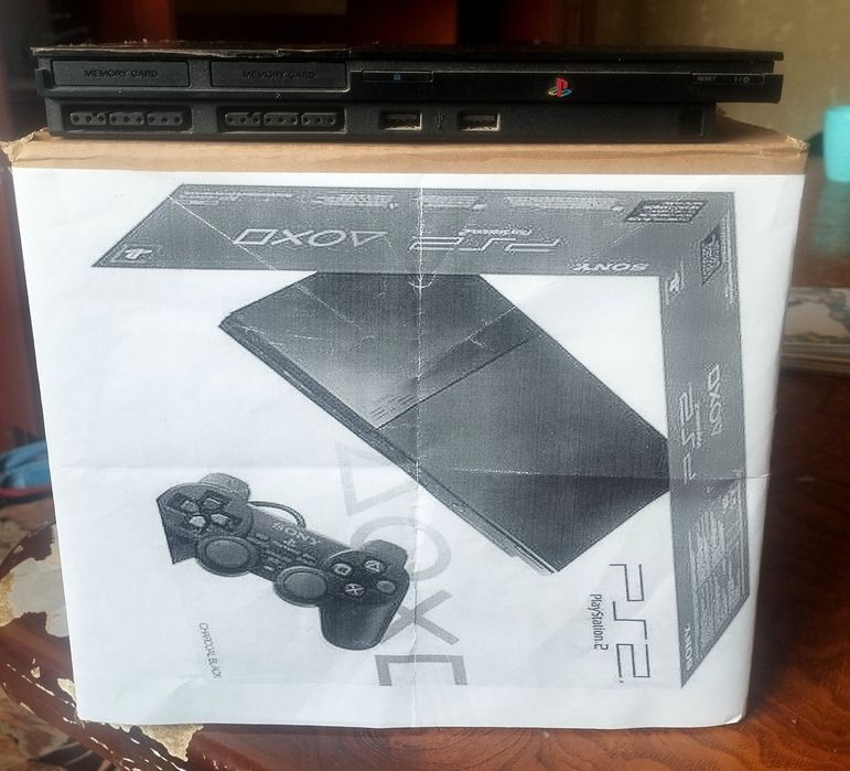 Sony Playstation 2 slim.
