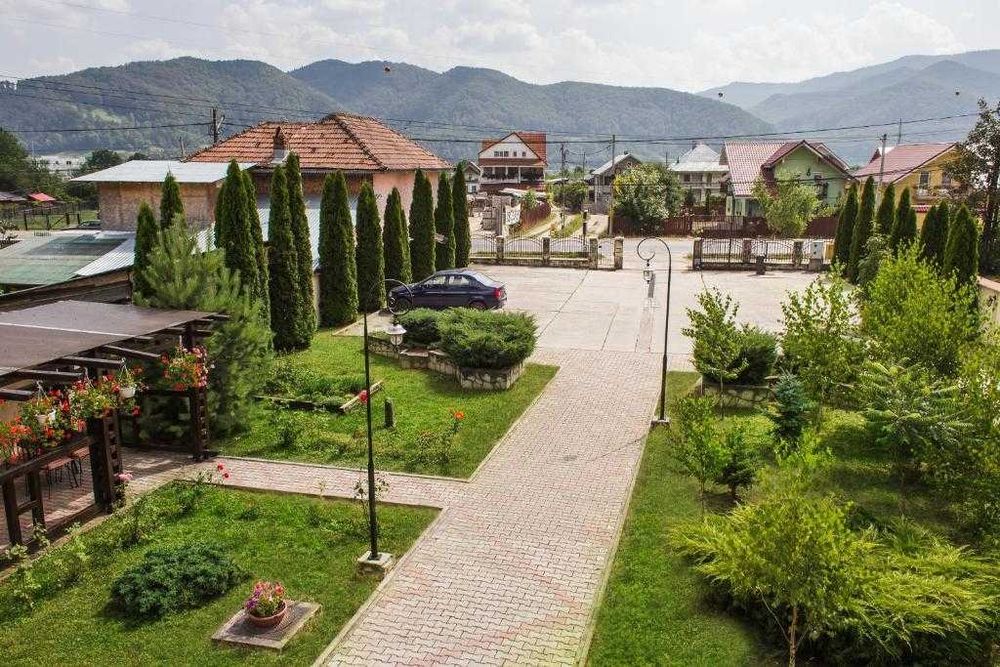 CAZARE REVELION 2026 3 nopti 20-22 pers Pensiunea Roua PIATRA NEAMT