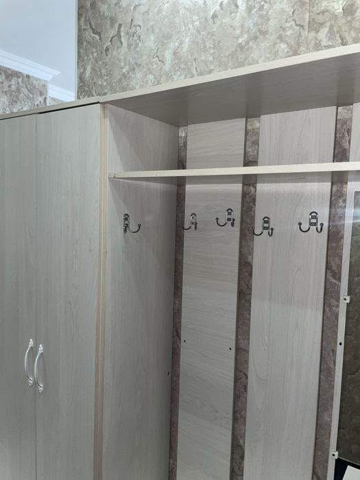 Шкаф в прихожей