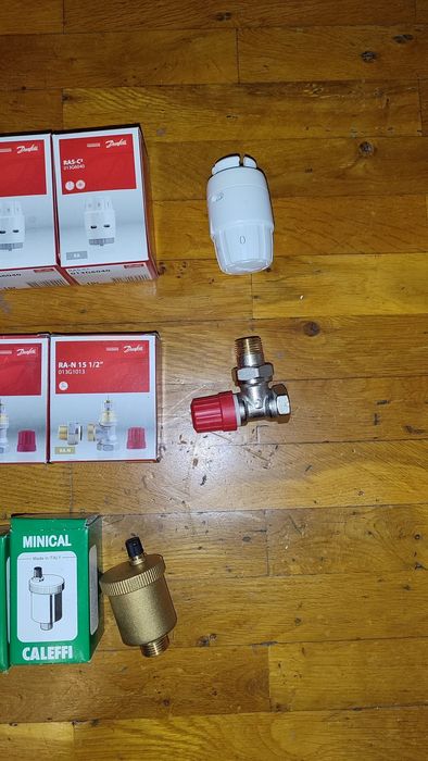 Robinet si cap termostat Danfoss , aerisitor