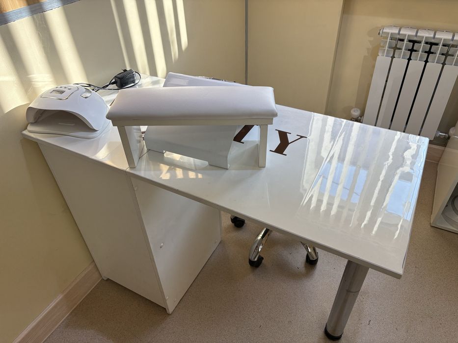 Продам Nail столы, подставки для рук, вытяжки, сушилки, .