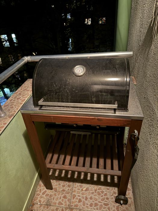 Барбекю на въглища