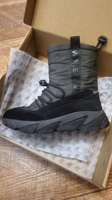 Продам зимние ботинки на мальчика