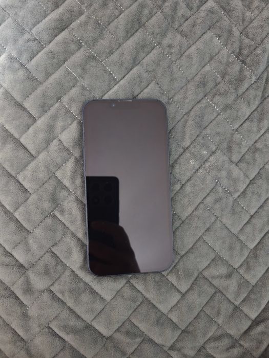 Продам Iphone 14 256