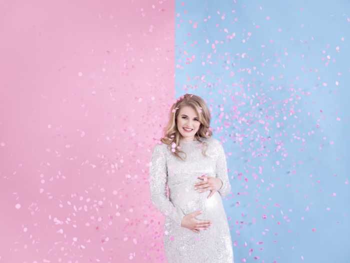 Confeti artifcii fumigene cu pudra colorata roz albastru gender reveal