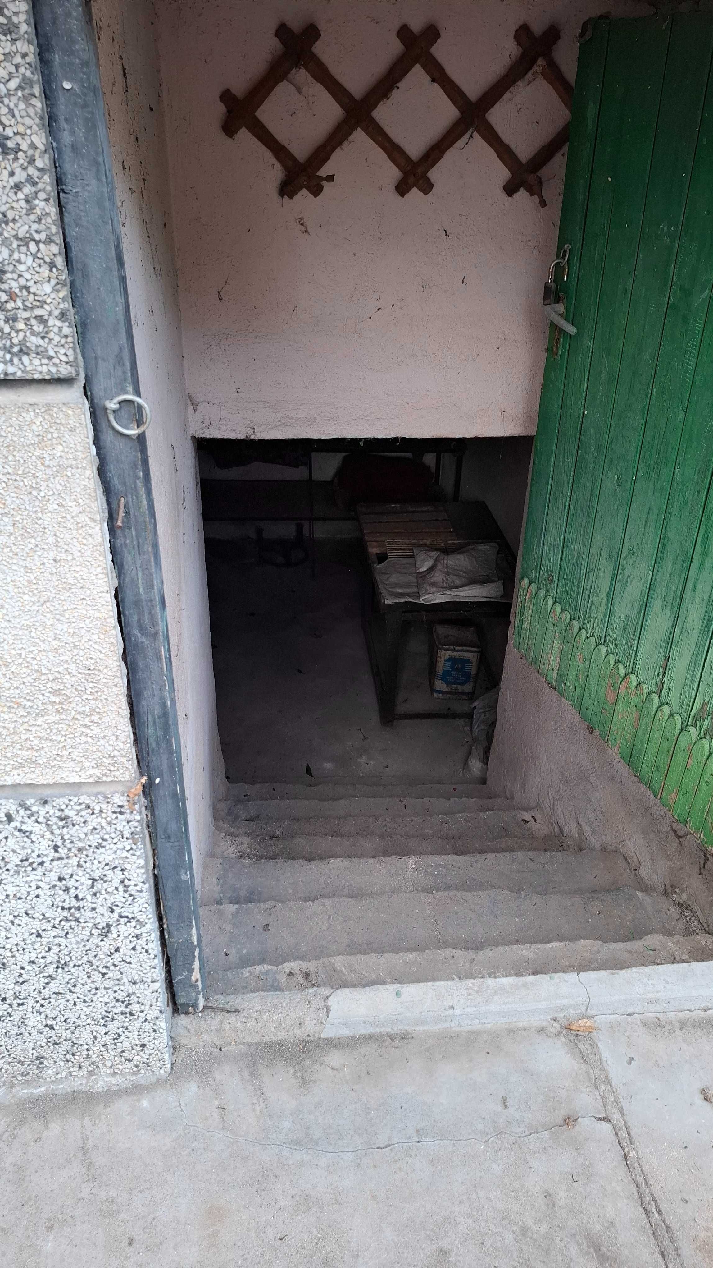 Продава къща в гр. Нова Загора, до Пазара