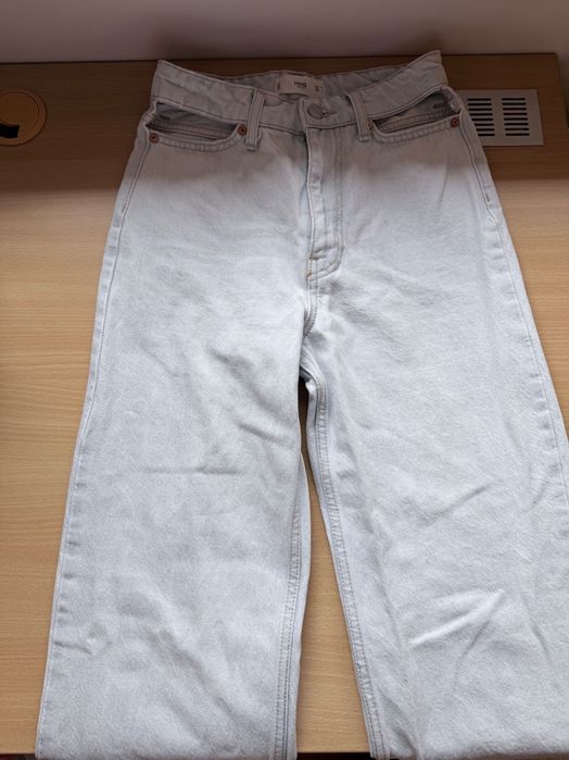 Светло сини дънки Mango