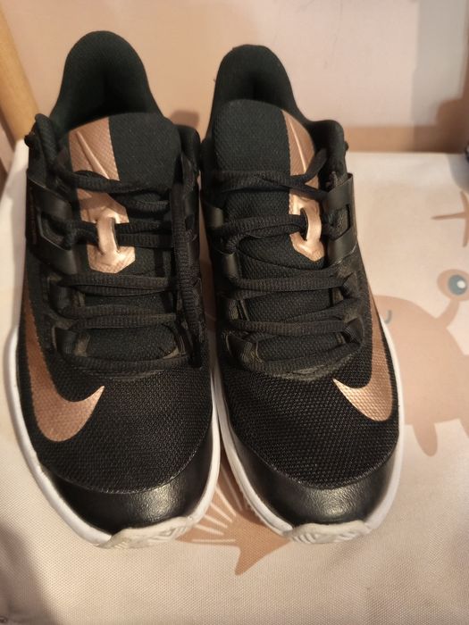 Маратонки  Nike и Adidas